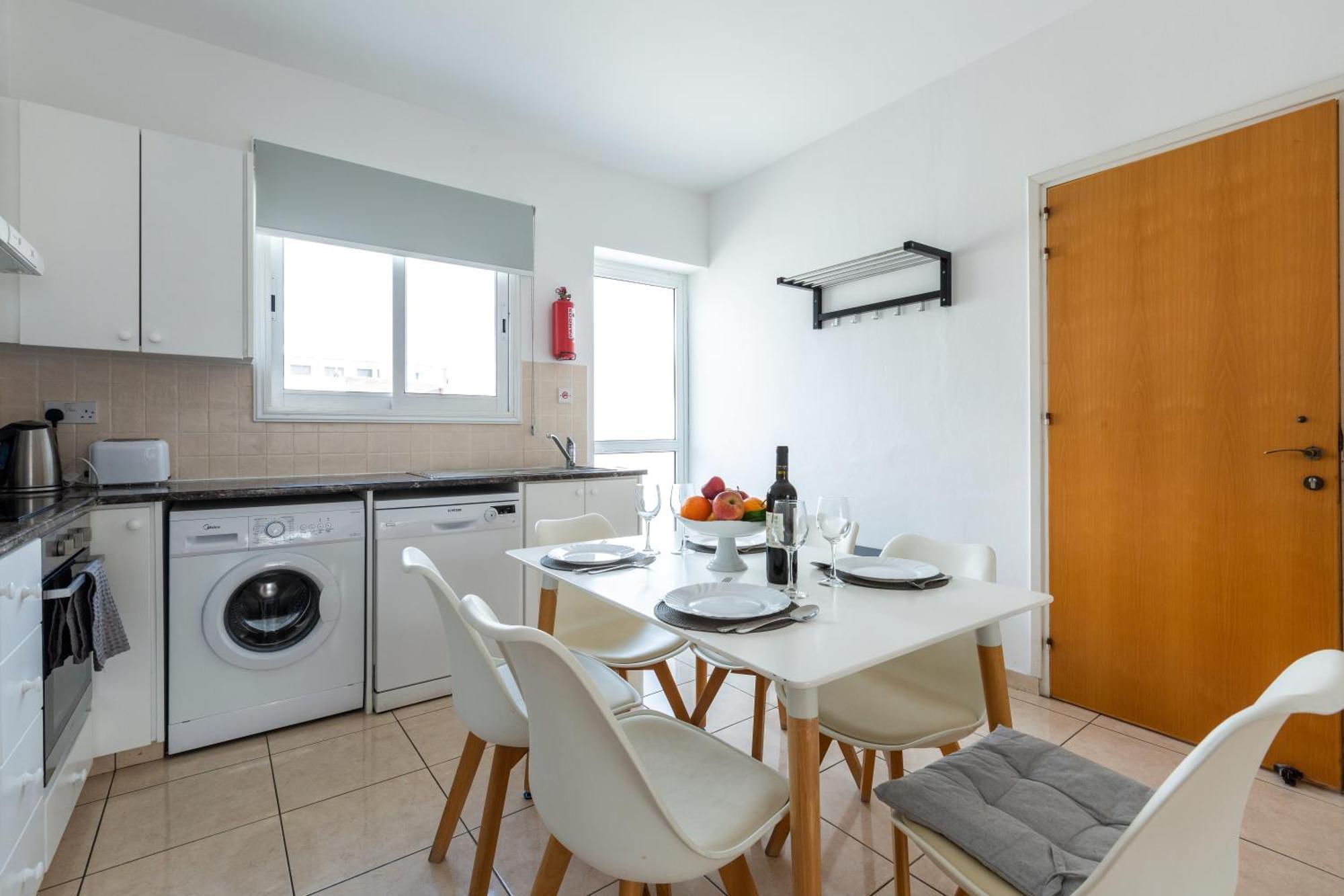 Beautiful 2 Bed Apartment In Paphos Cyprus 외부 사진