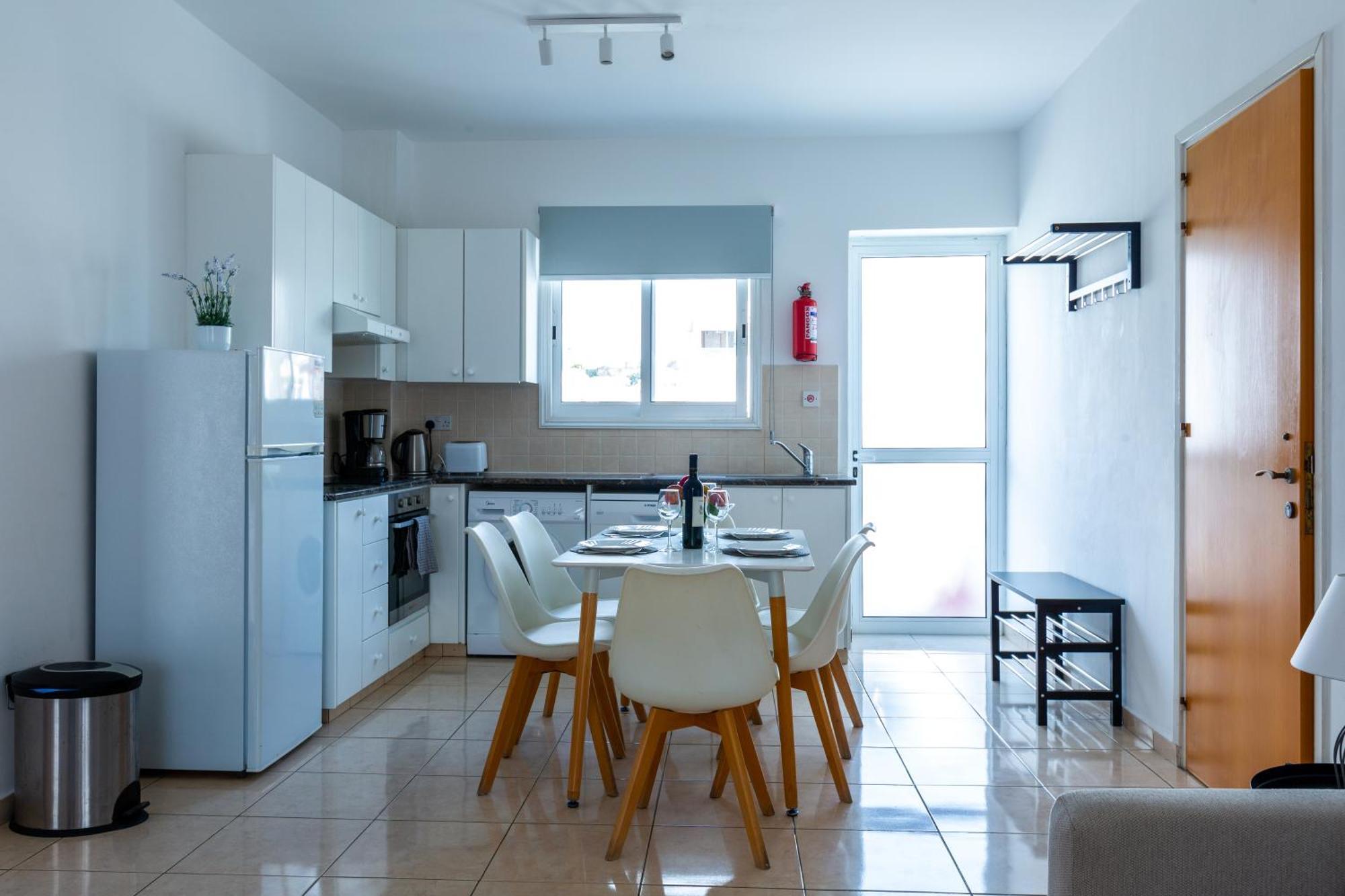 Beautiful 2 Bed Apartment In Paphos Cyprus 외부 사진
