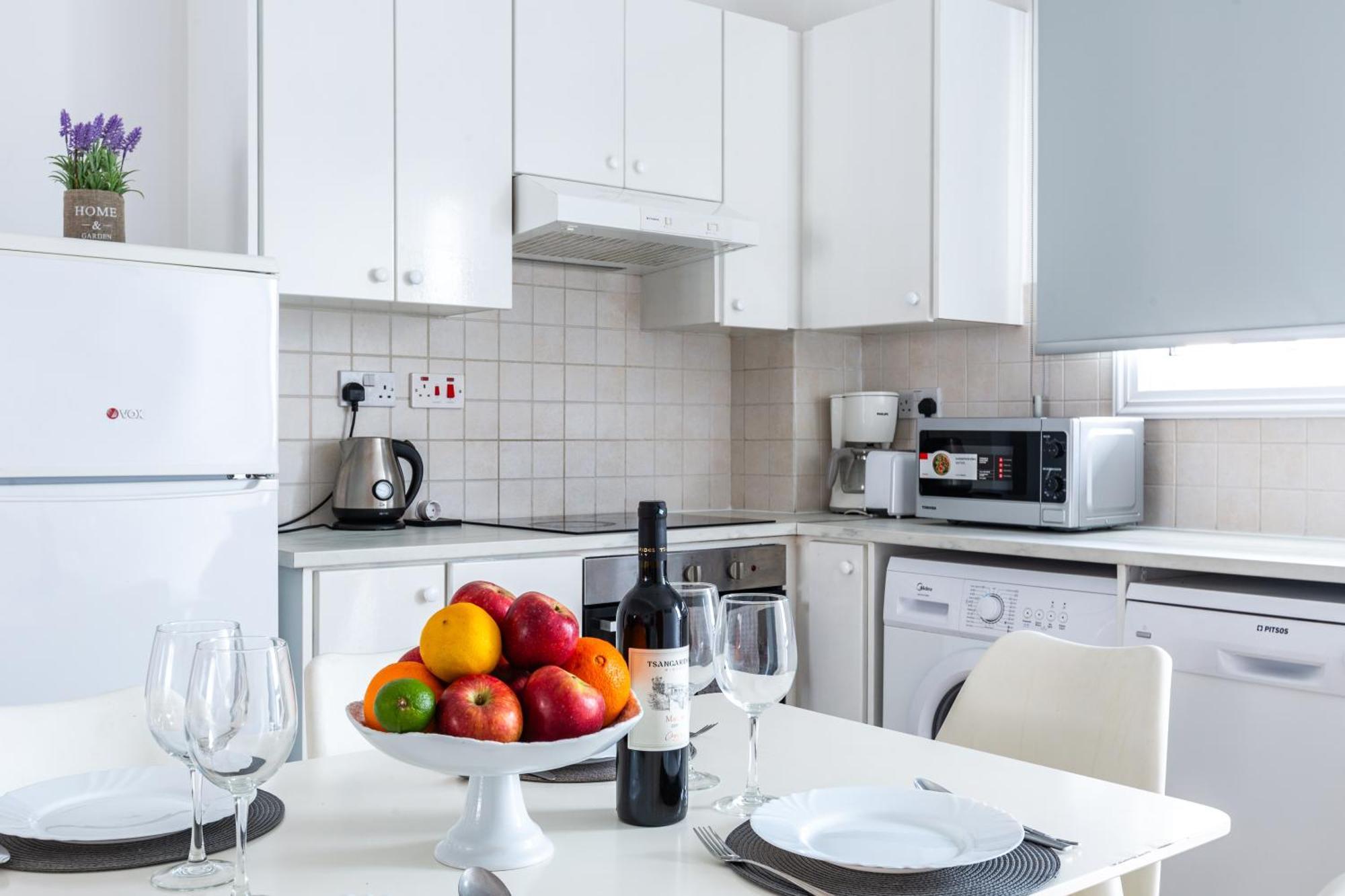 Beautiful 2 Bed Apartment In Paphos Cyprus 외부 사진